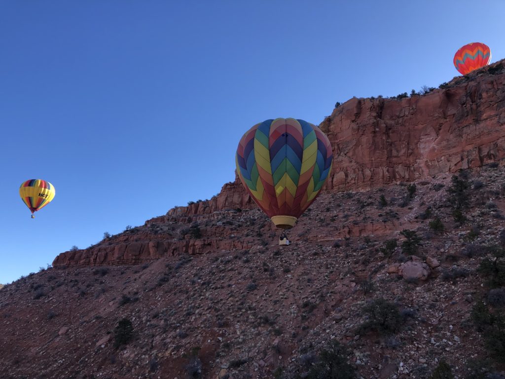 18 oz Grand Canyon University Hot Air Balloon Cream Mug