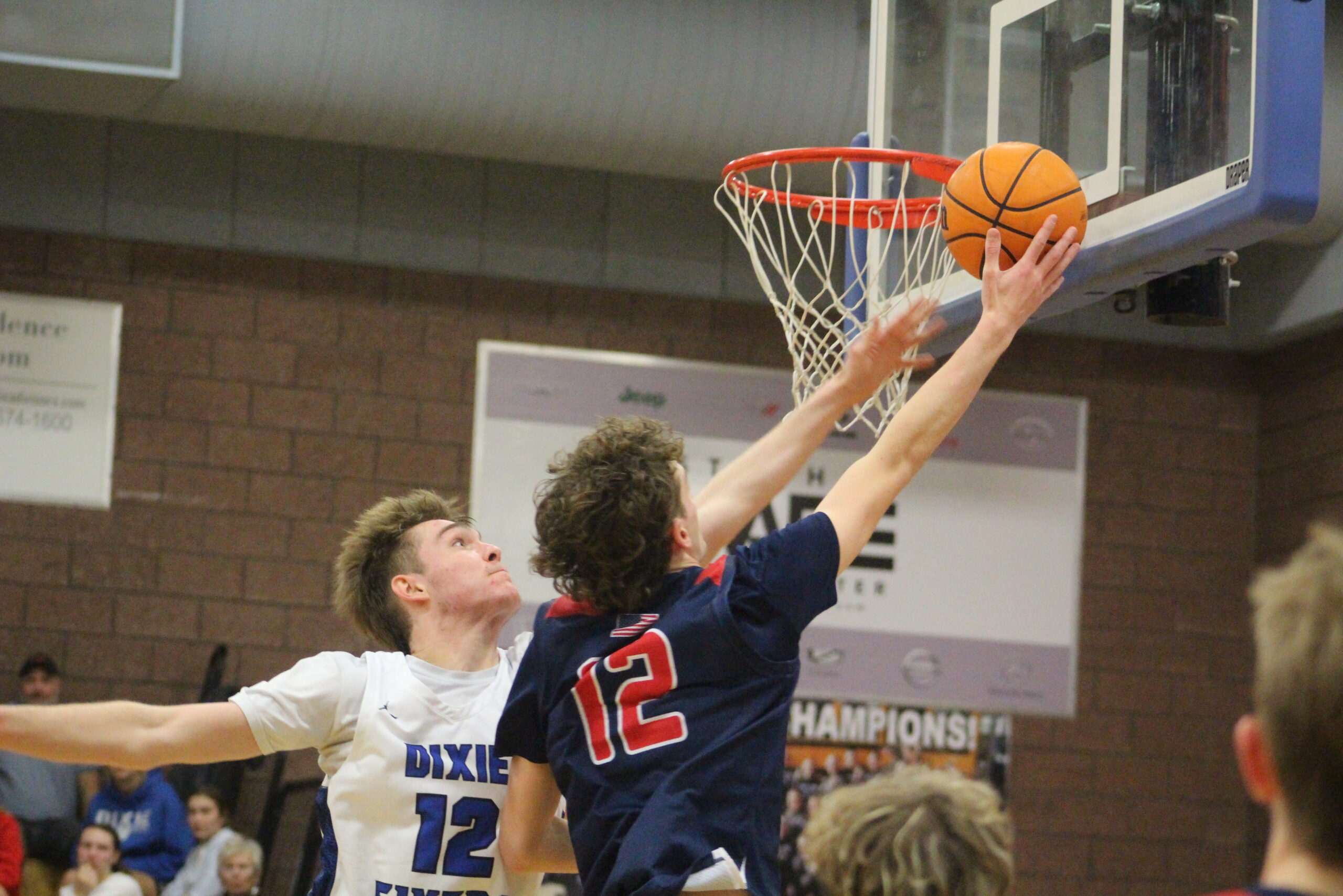 Region 10 boys basketball: Unbeaten Dixie edges toward title; Desert Hills,  Snow Canyon also win – St George News