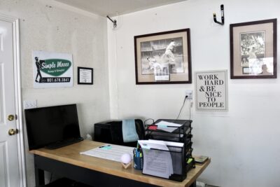 A desk at Simple Moves sits in the corner, St. George, Utah, May 15, 2022 | Photo by Jessi Bang, St. George News