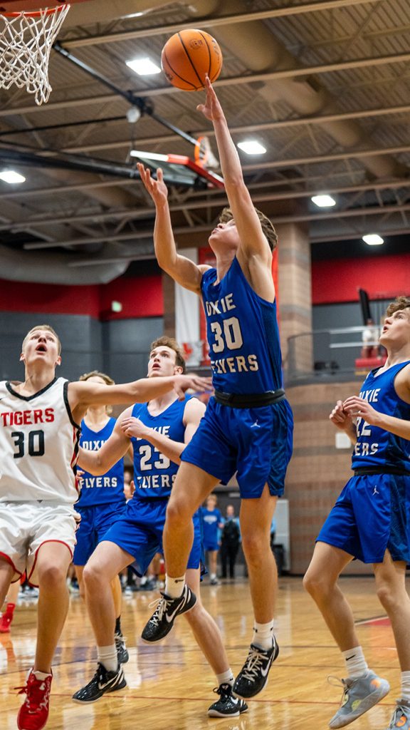 Region 10 boys basketball: Crimson Cliffs, Dixie, Desert Hills all win;  Flyers pulling ahead of pack – St George News