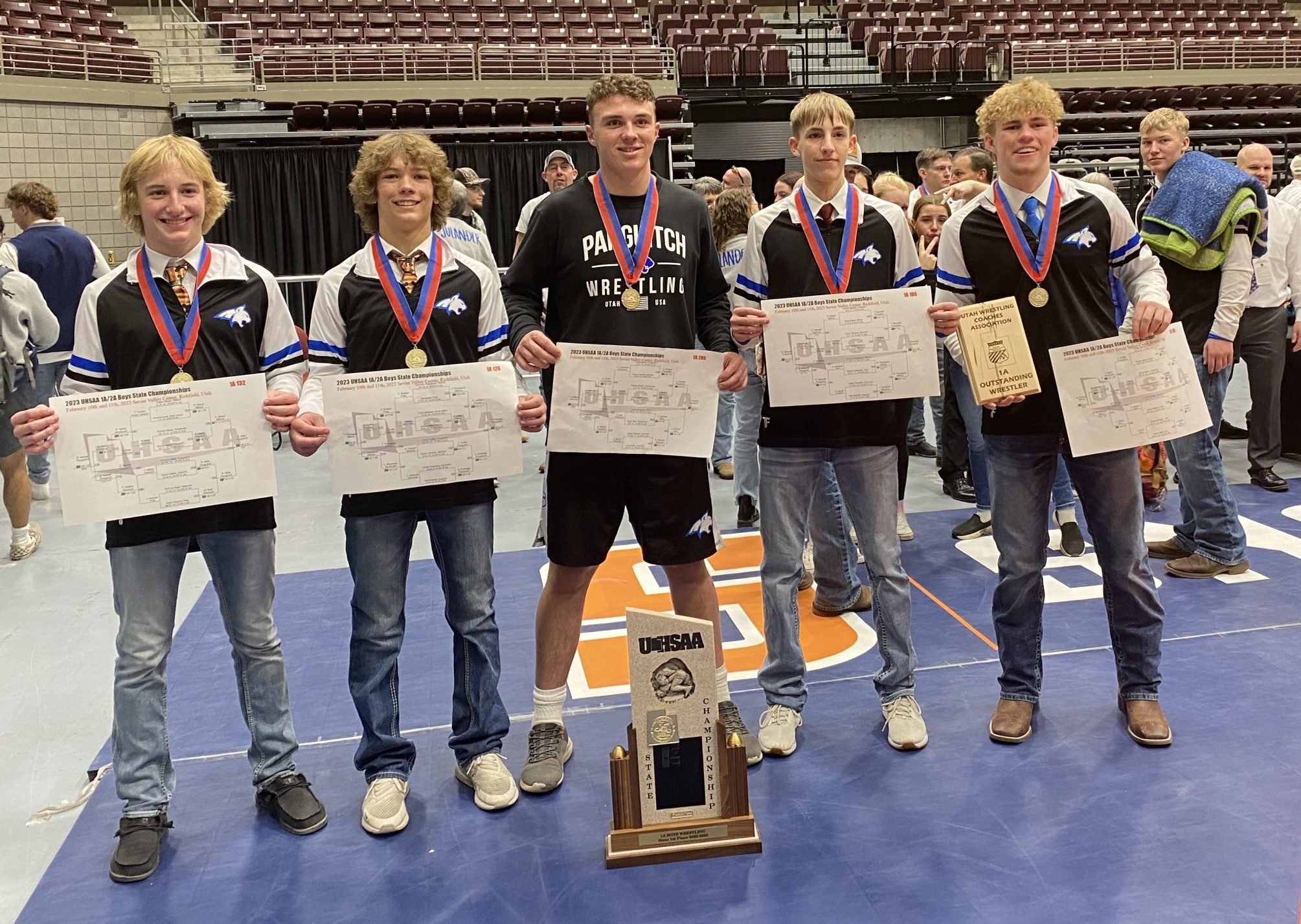 A clean finish: Retiring Cedar wrestling coach Luke Payne, seniors