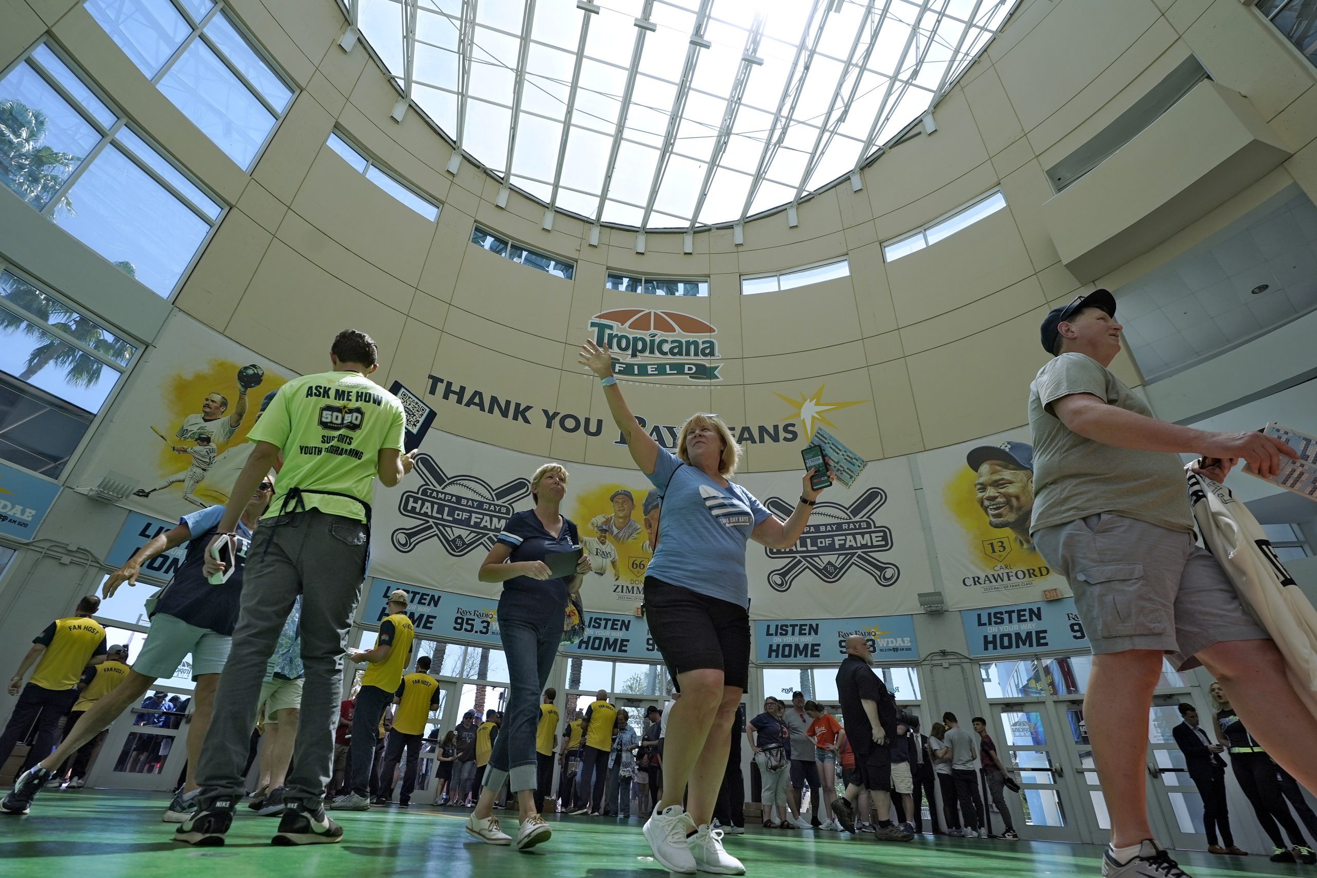 Oakland Athletics, Houston Astros take Field to Honor Jackie