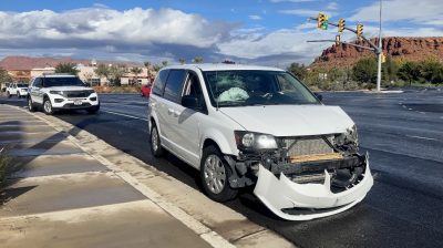 A crash occurs after a van fails to yield at the intersection of Bluff Street and Sunset Boulevard in St. George, Utah, Nov. 19, 2023 | Photo by Jessi Bang, St. George News